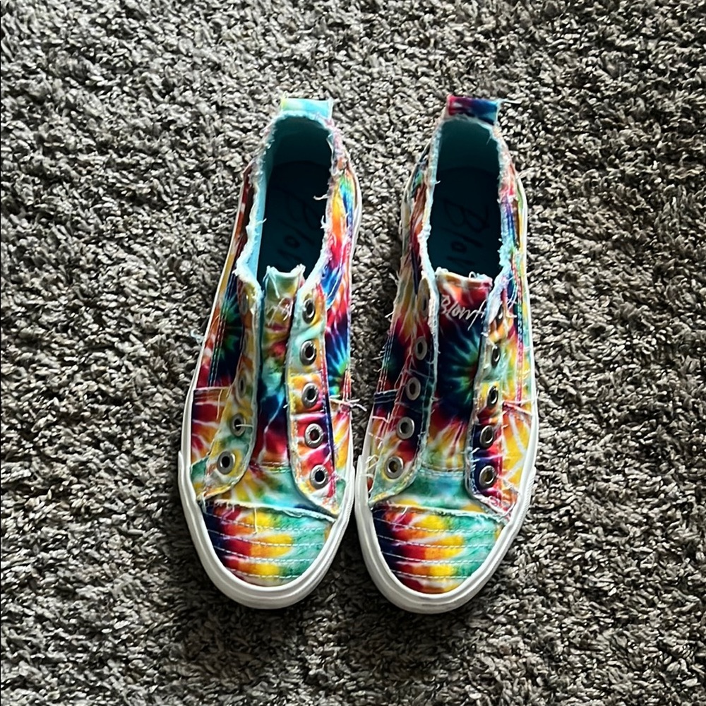 Blowfish Red and Blue Sneakers Vibrant Slip-On Casual